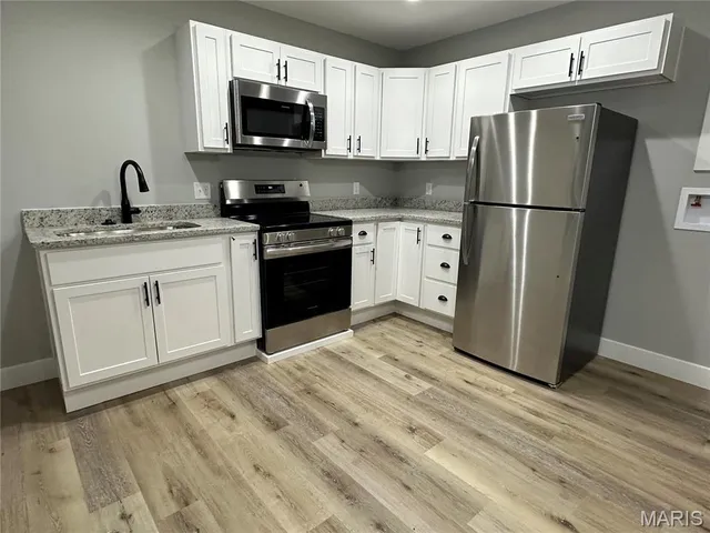 $425,000 | 508 Shoshone Drive, Waynesville, MO 65583