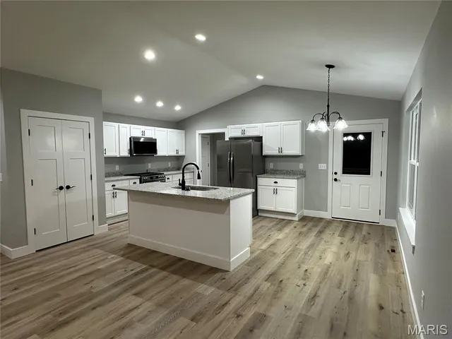 $425,000 | 508 Shoshone Drive, Waynesville, MO 65583