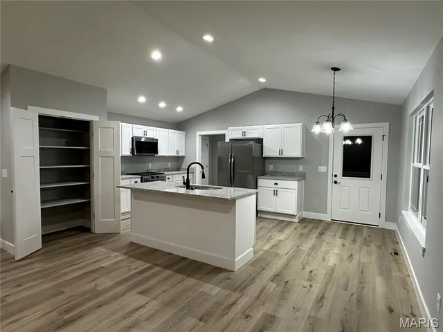 $425,000 | 508 Shoshone Drive, Waynesville, MO 65583