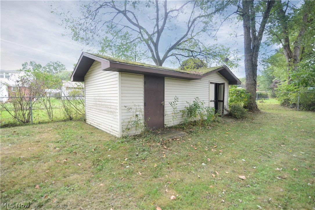 721 Struthers-Liberty Road Campbell, OH 44405 - Photo 31 of 32 Gallery Image 31