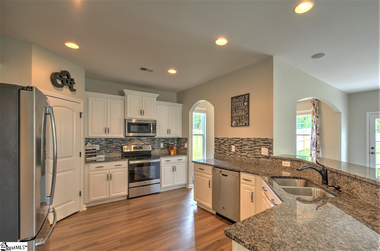 170 Eventine Way Boiling Springs, SC 29316 - Photo 16 of 36 Gallery Image 16