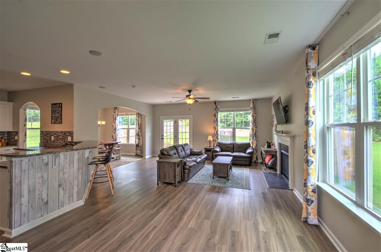 170 Eventine Way Boiling Springs, SC 29316 - Photo 10 of 36 Gallery Image 10