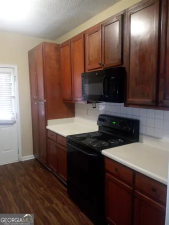 $1,600 | 8630 Thomas Road, Riverdale, GA 30274