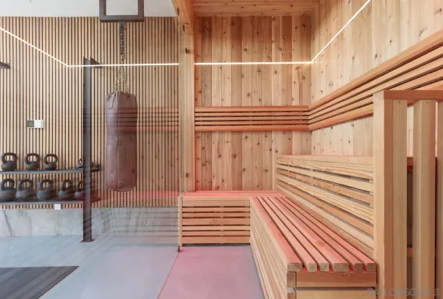 a view of entryway with a front door