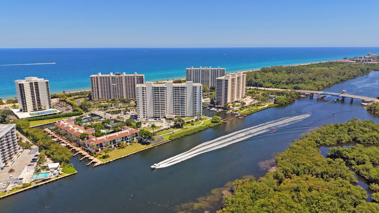 4501 North Ocean Boulevard, Unit TH04 Boca Raton, FL 33431 - Photo 5 of 86 DIRECT INTRACOASTAL TOWNHOUSES