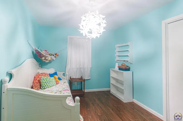 $220,000 | 102 Navarre Street, Rossville, KS 66533