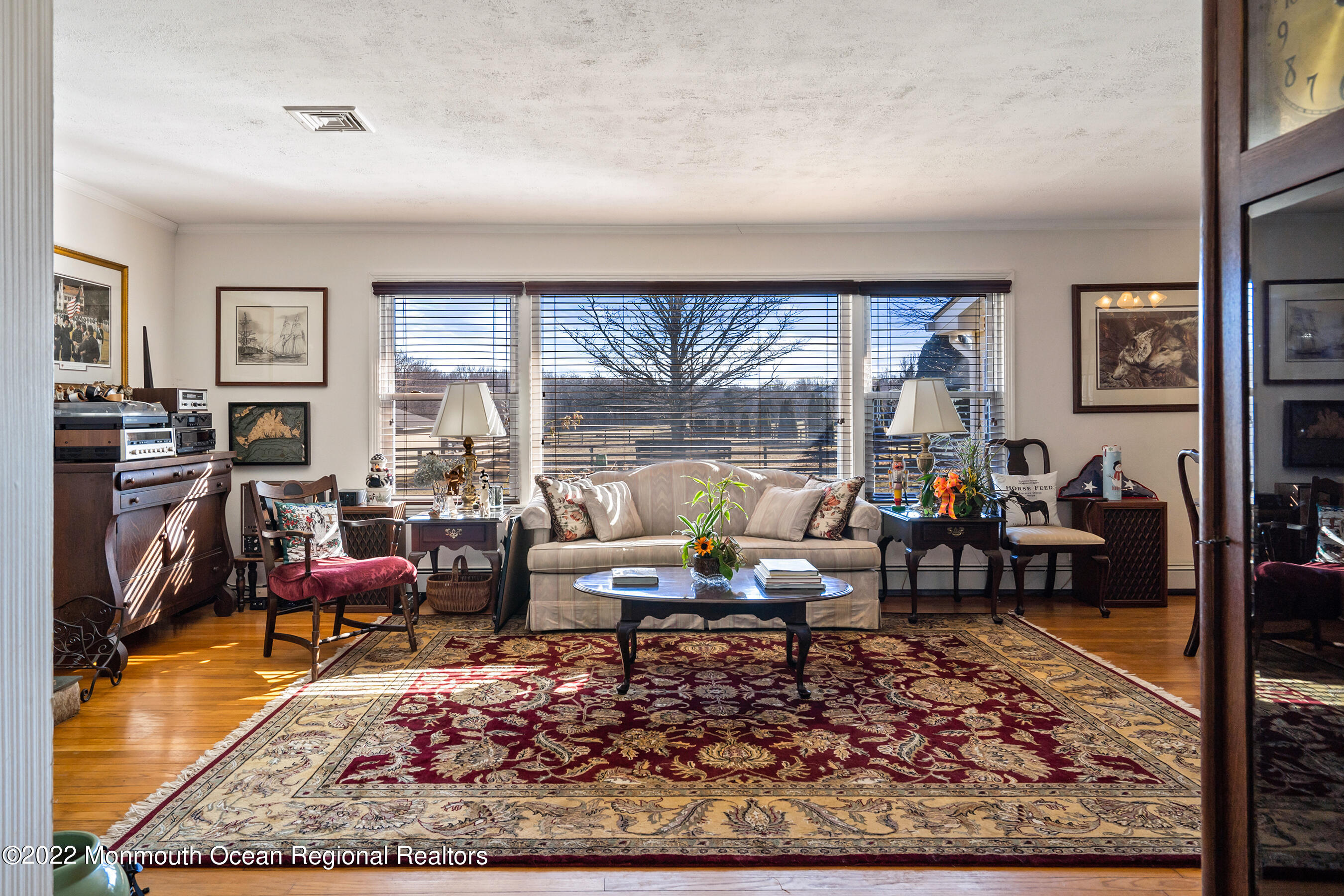 94 Old York Road Chesterfield, NJ 08515 - Photo 12 of 51 Living room view