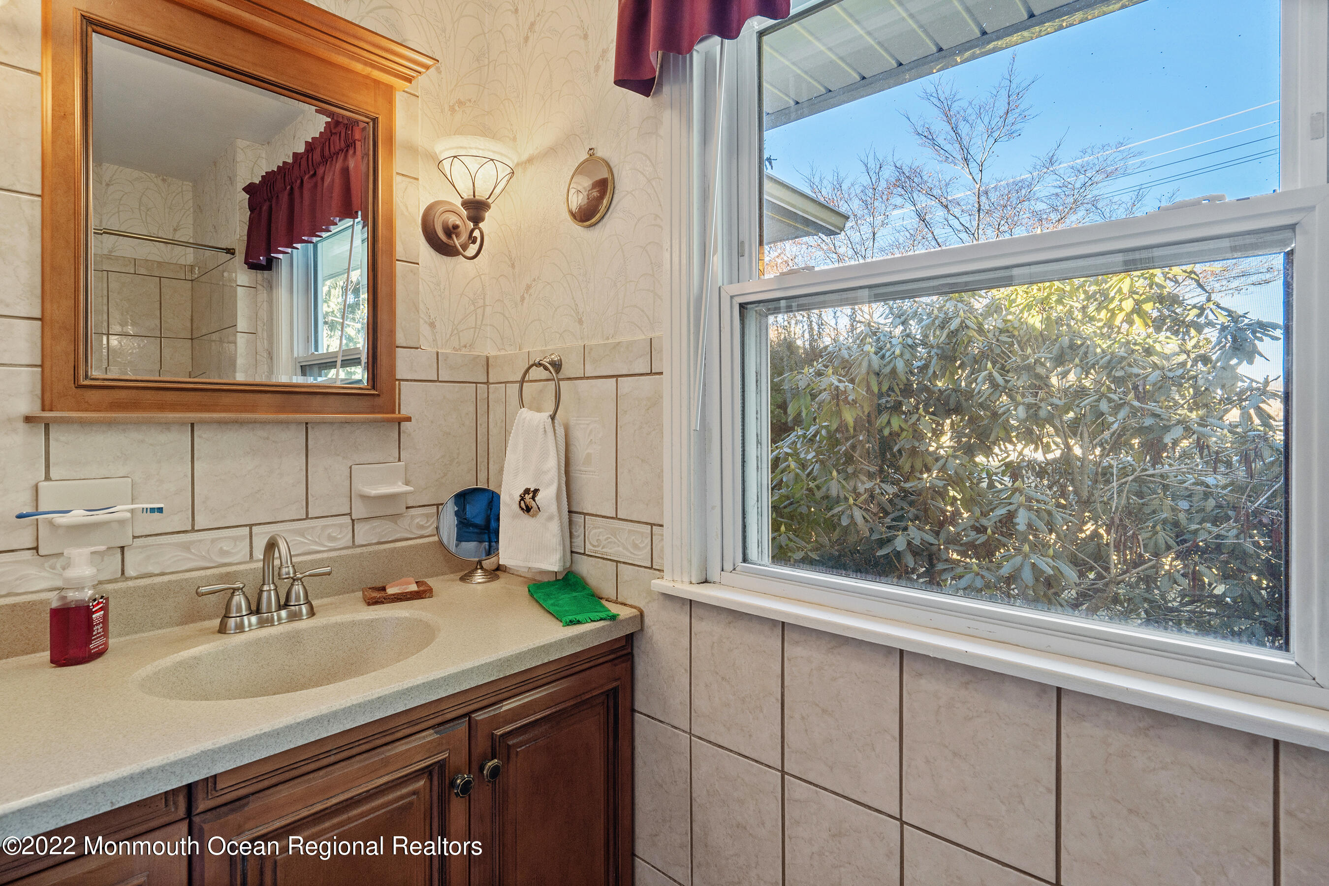 94 Old York Road Chesterfield, NJ 08515 - Photo 19 of 51 Bathroom 2