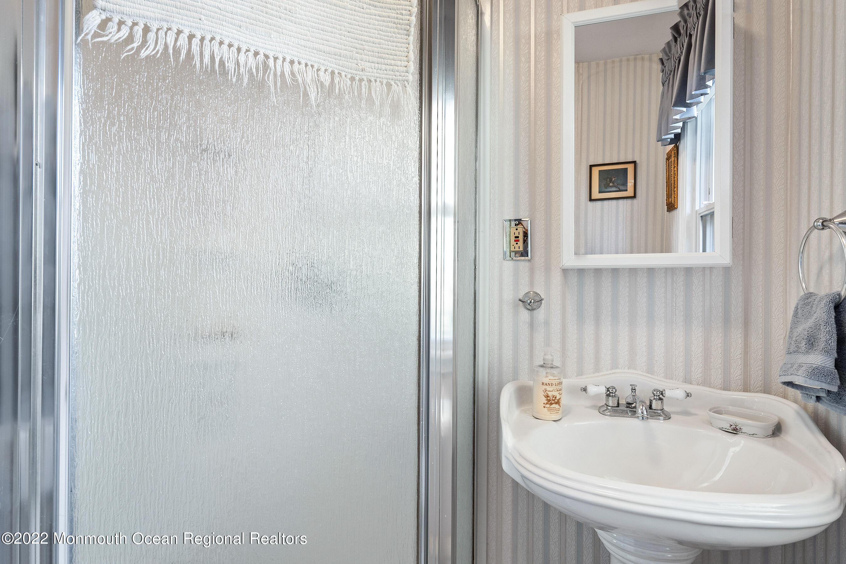 94 Old York Road Chesterfield, NJ 08515 - Photo 25 of 51 Bathroom 1