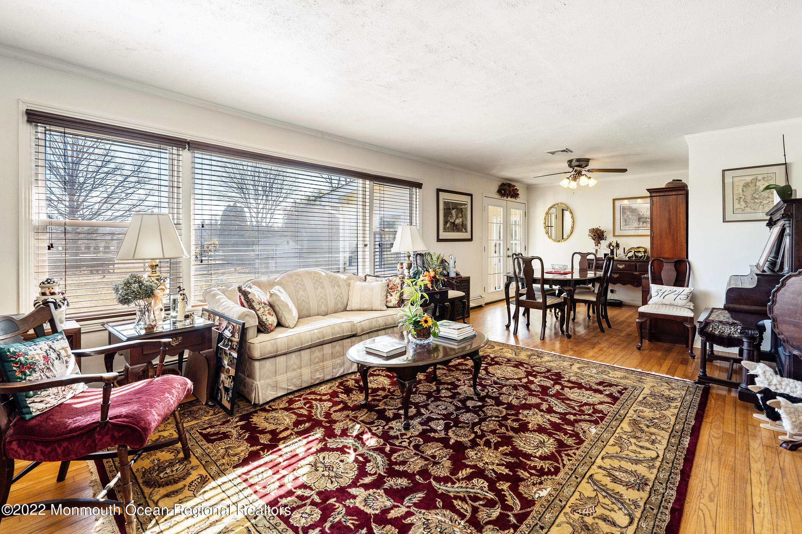 94 Old York Road Chesterfield, NJ 08515 - Photo 6 of 51 Living room