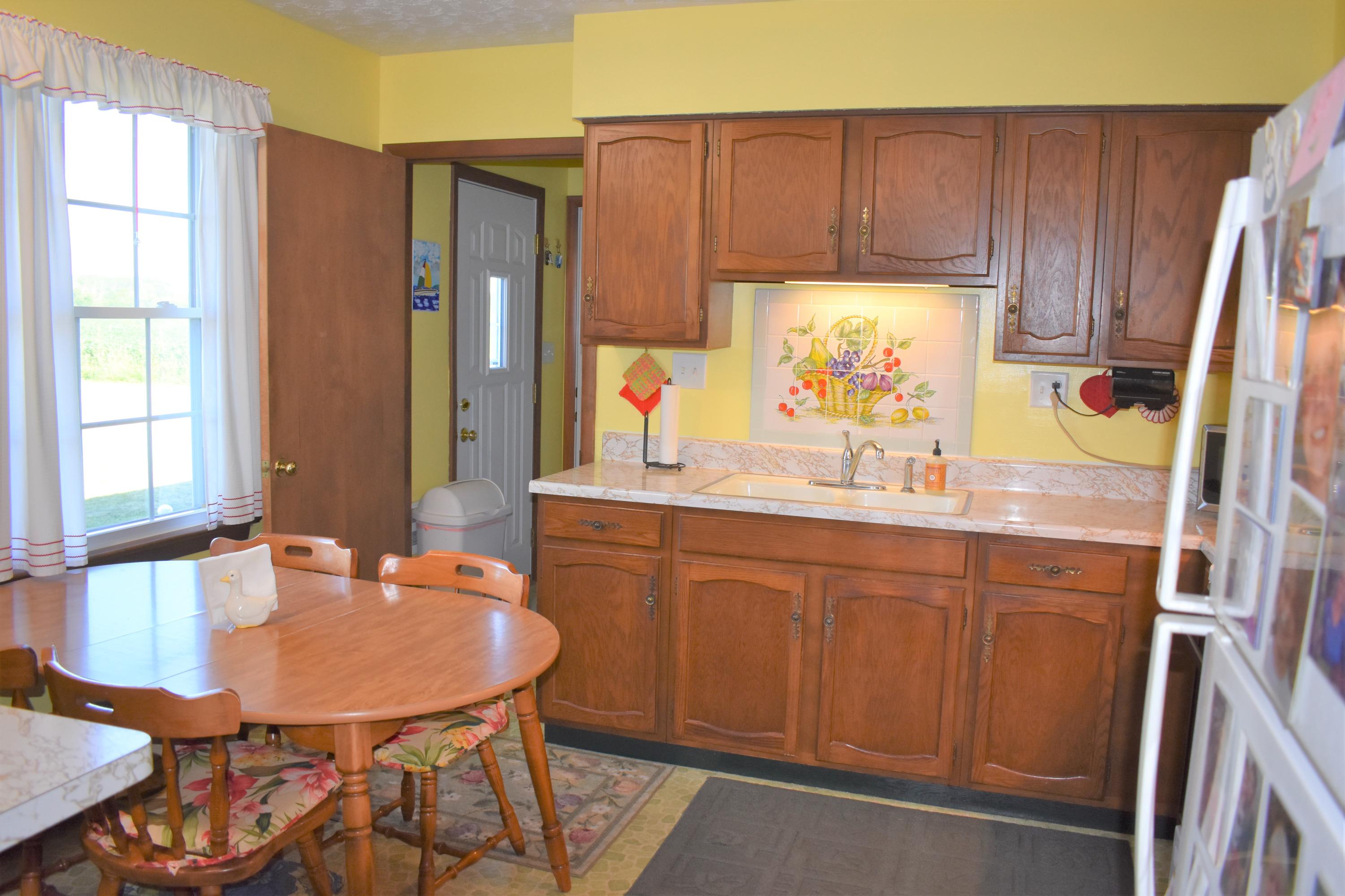4351 Old Clifton Road Springfield, OH 45502 - Photo 10 of 37