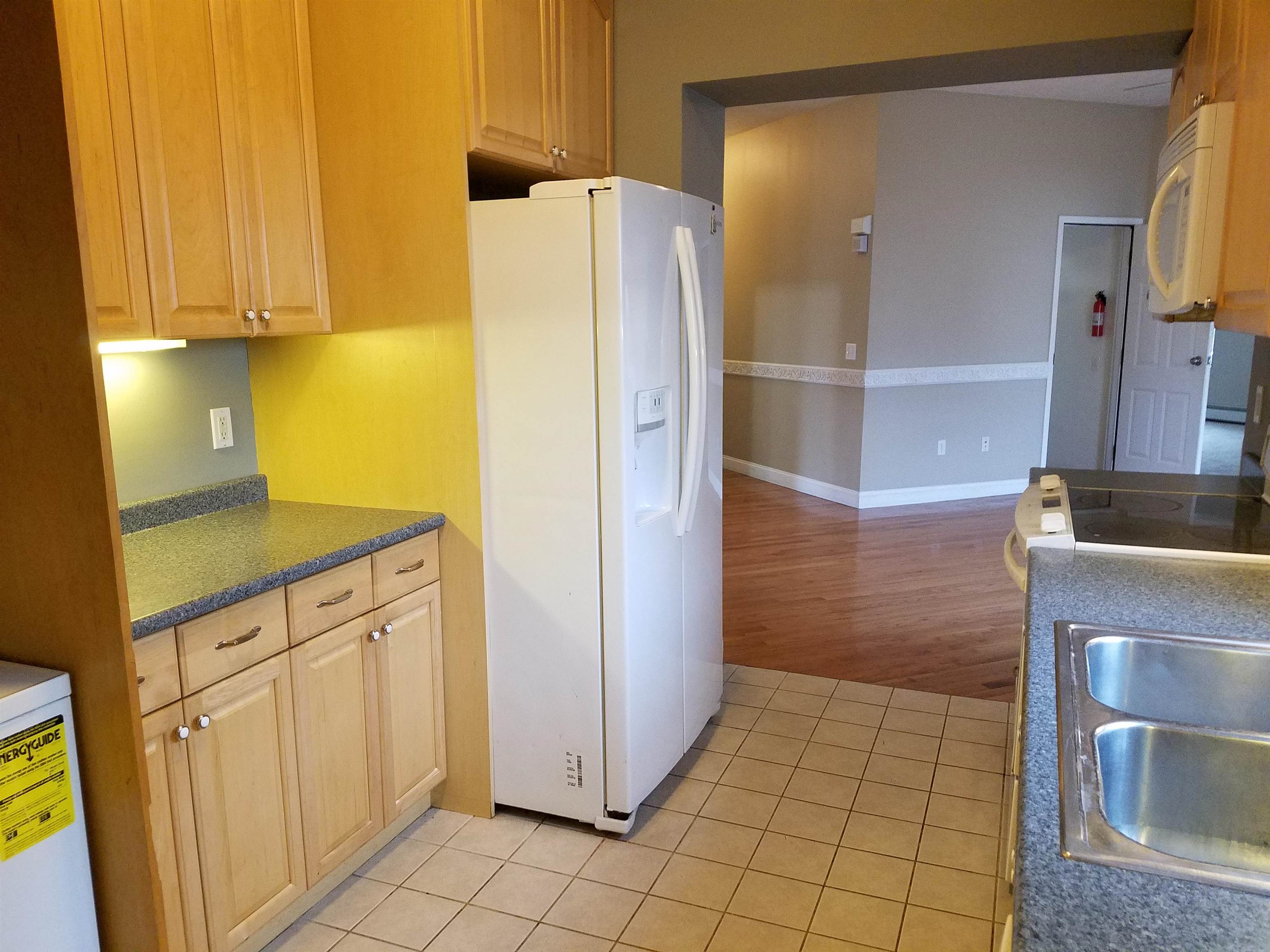 585 Beech Street, Unit FIRST Manchester, NH 03104 - Photo 3 of 15