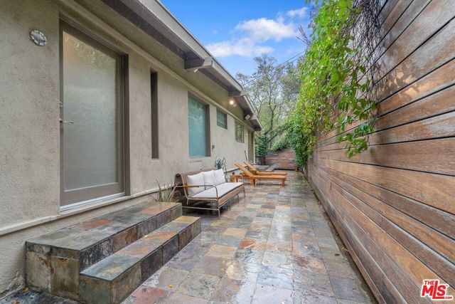 $7,500 | 5669 Tuxedo Terrace, Los Angeles, CA 90068