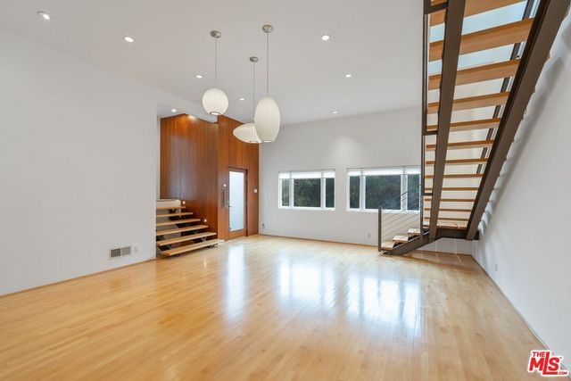 $7,500 | 5669 Tuxedo Terrace, Los Angeles, CA 90068