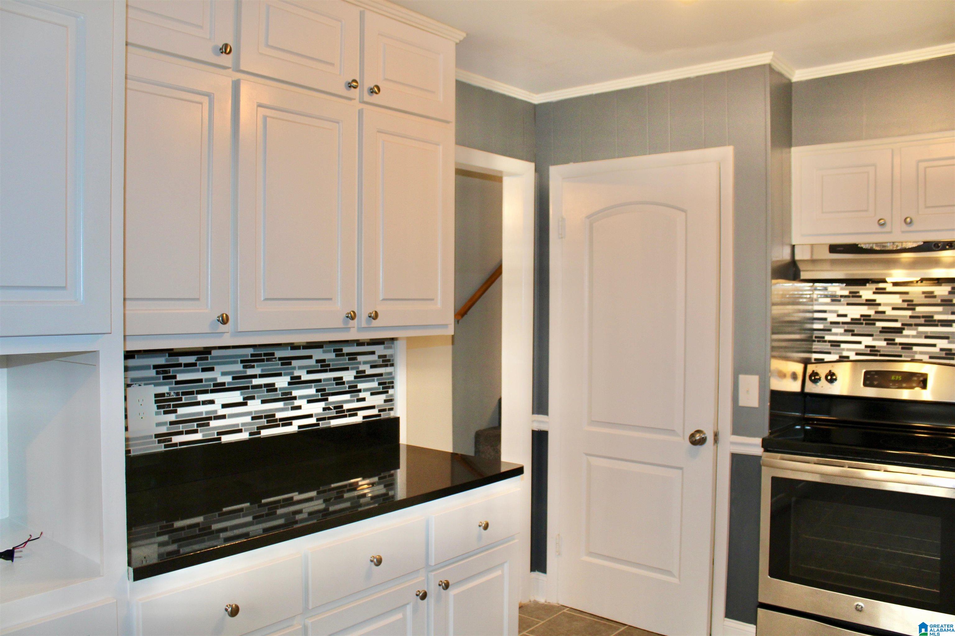 703 2nd Street South Oneonta, AL 35121 - Photo 7 of 22