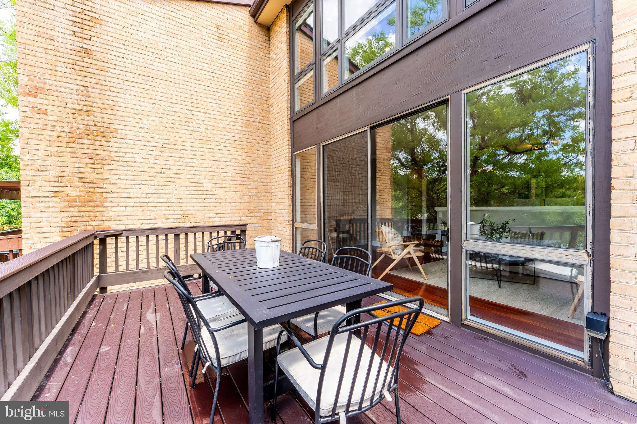 2003 Lakebreeze Way Reston, VA 20191 - Photo 71 of 89