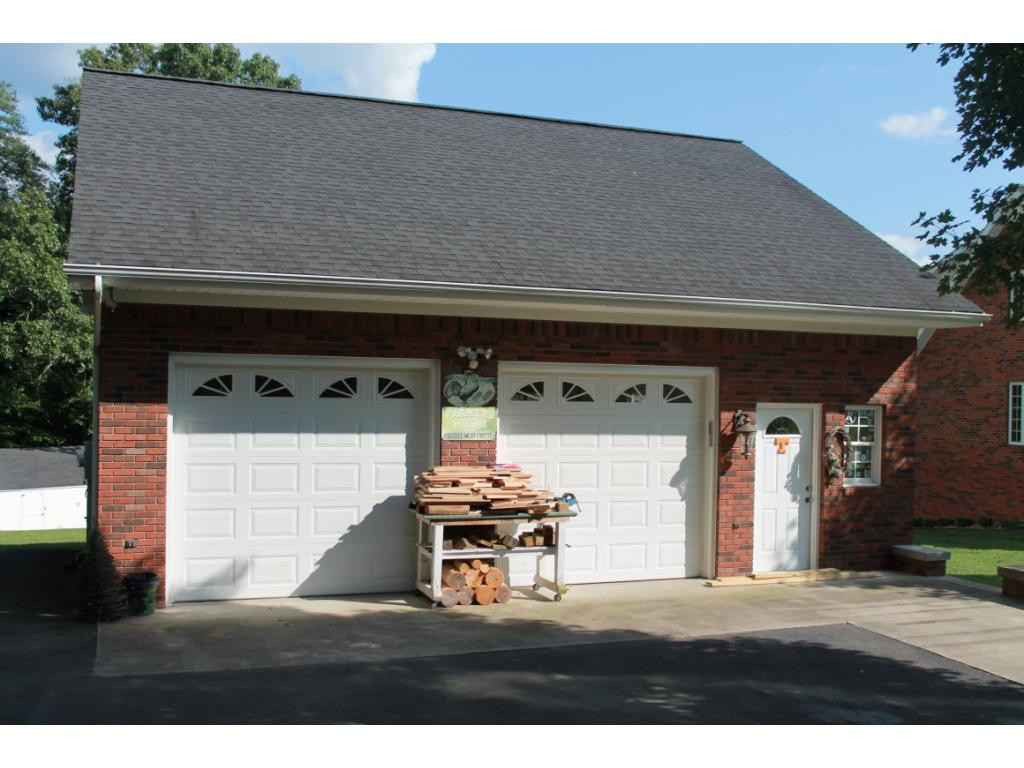 358 Cherry Grove Road Jonesborough, TN 37659 - Photo 4 of 33 Photo 4
