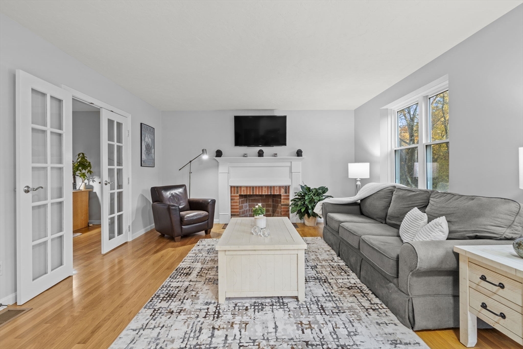 589 North Road Sudbury, MA 01776 - Photo 8 of 37 Gallery Image 8