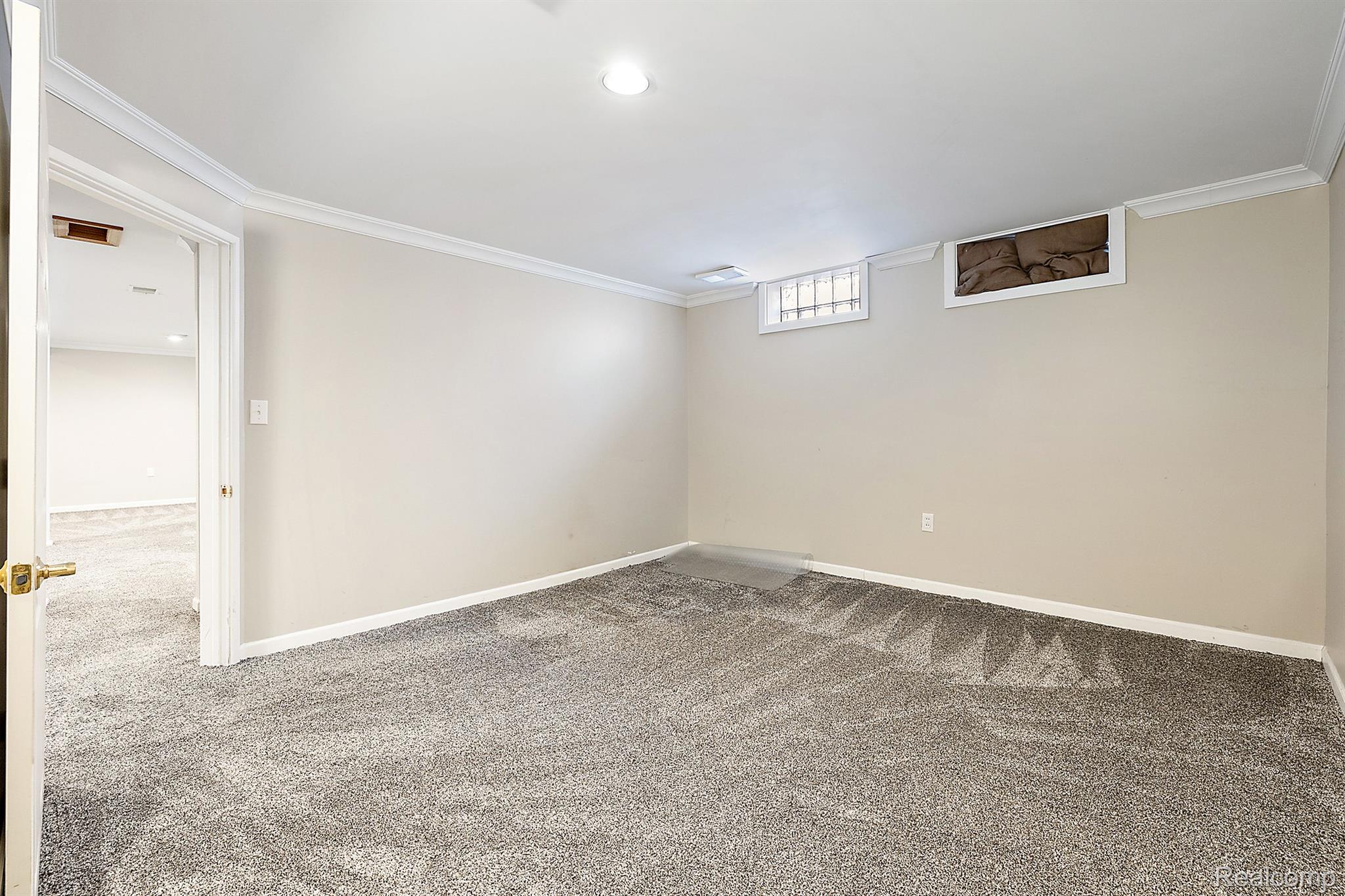 1581 Cheltenham Road Birmingham, MI 48009 - Photo 22 of 29