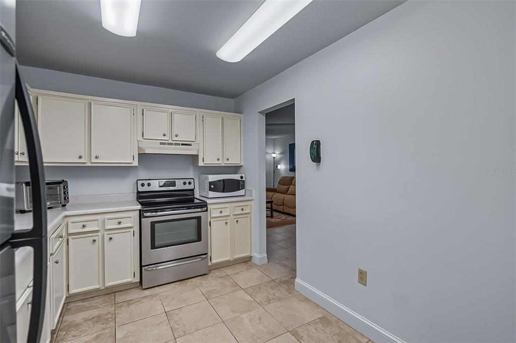 2746 Southwest 14th Drive, Unit 2746 Gainesville, FL 32608 - Photo 13 of 41