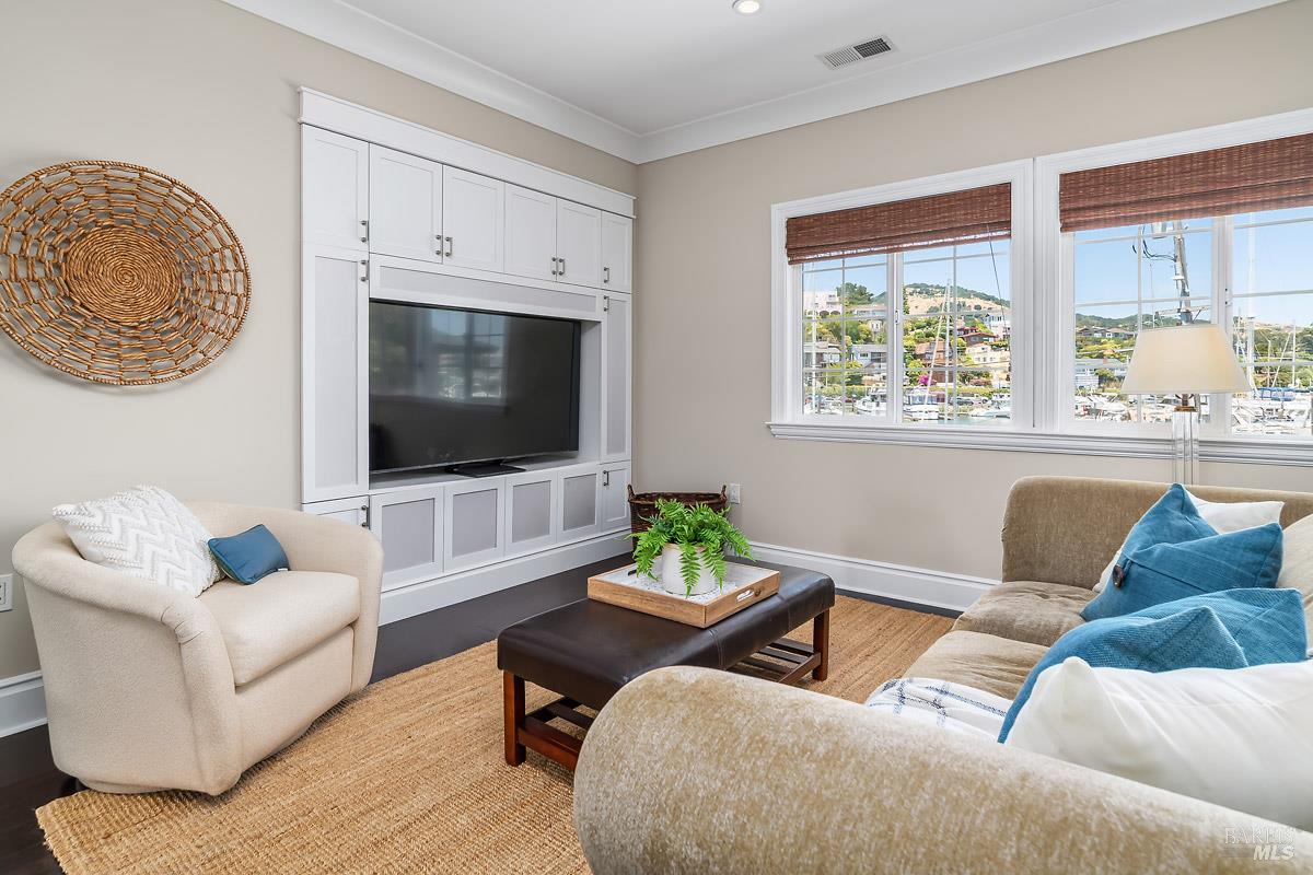 56 Mooring Road San Rafael, CA 94901 - Photo 15 of 45