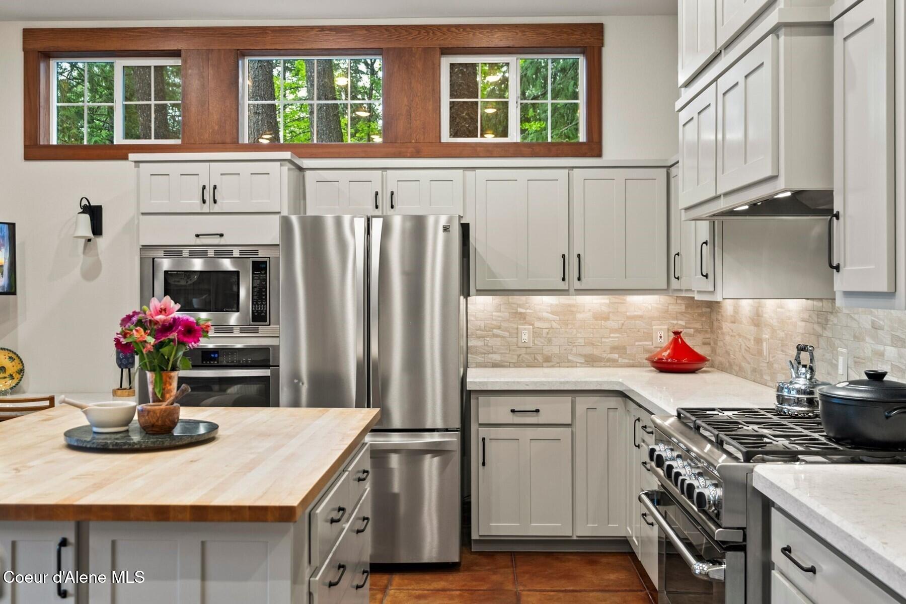 470 Rough Road Sagle, ID 83860 - Photo 22 of 127 022_10_A7400606