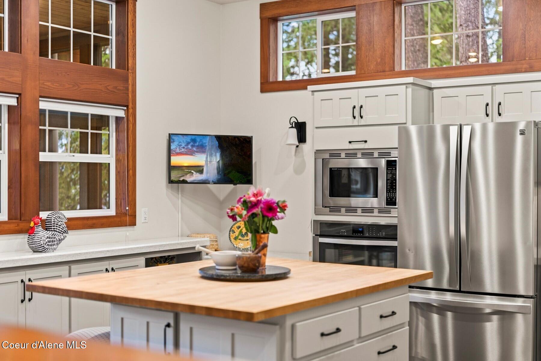 470 Rough Road Sagle, ID 83860 - Photo 24 of 127 024_12_A7400646