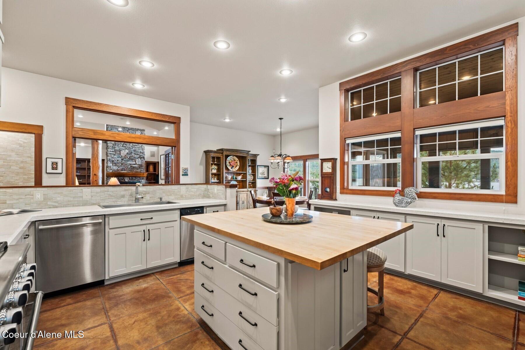 470 Rough Road Sagle, ID 83860 - Photo 27 of 127 027_16_A7400626