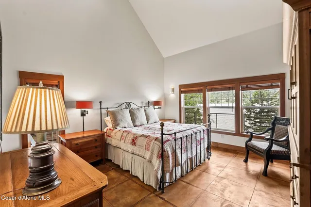 $3,300,000 | 470 Rough Road, Sagle, ID 83860