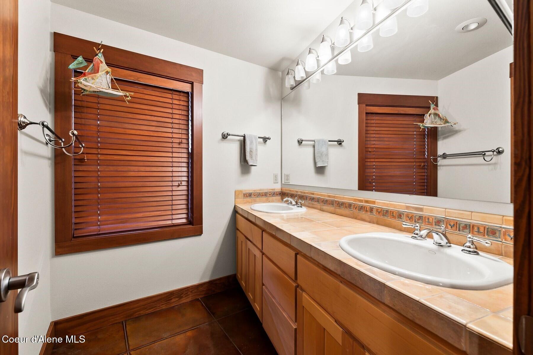 470 Rough Road Sagle, ID 83860 - Photo 66 of 127 066_81_DSC03062