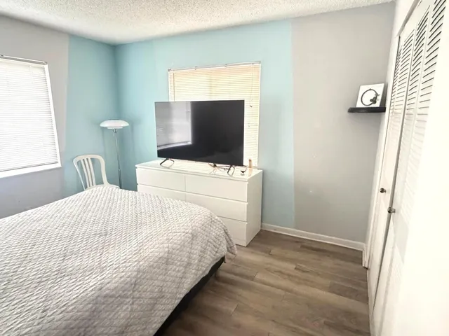 $1,790 | 406 Lakeside Drive, Unit 208, Margate, FL 33063