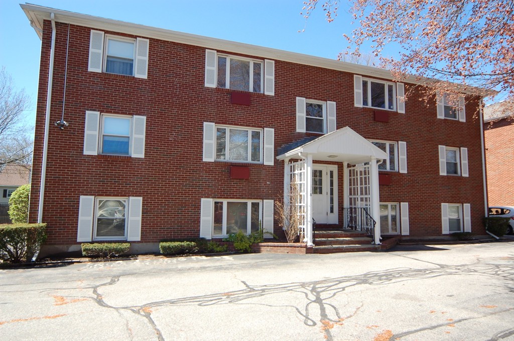 118 Decatur Street, Unit 6 Arlington, MA 02474 - Photo 1 of 14 Gallery Image 1