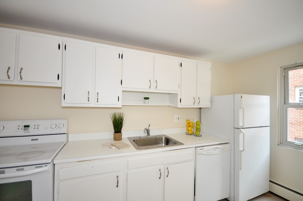 118 Decatur Street, Unit 6 Arlington, MA 02474 - Photo 10 of 14 Gallery Image 10