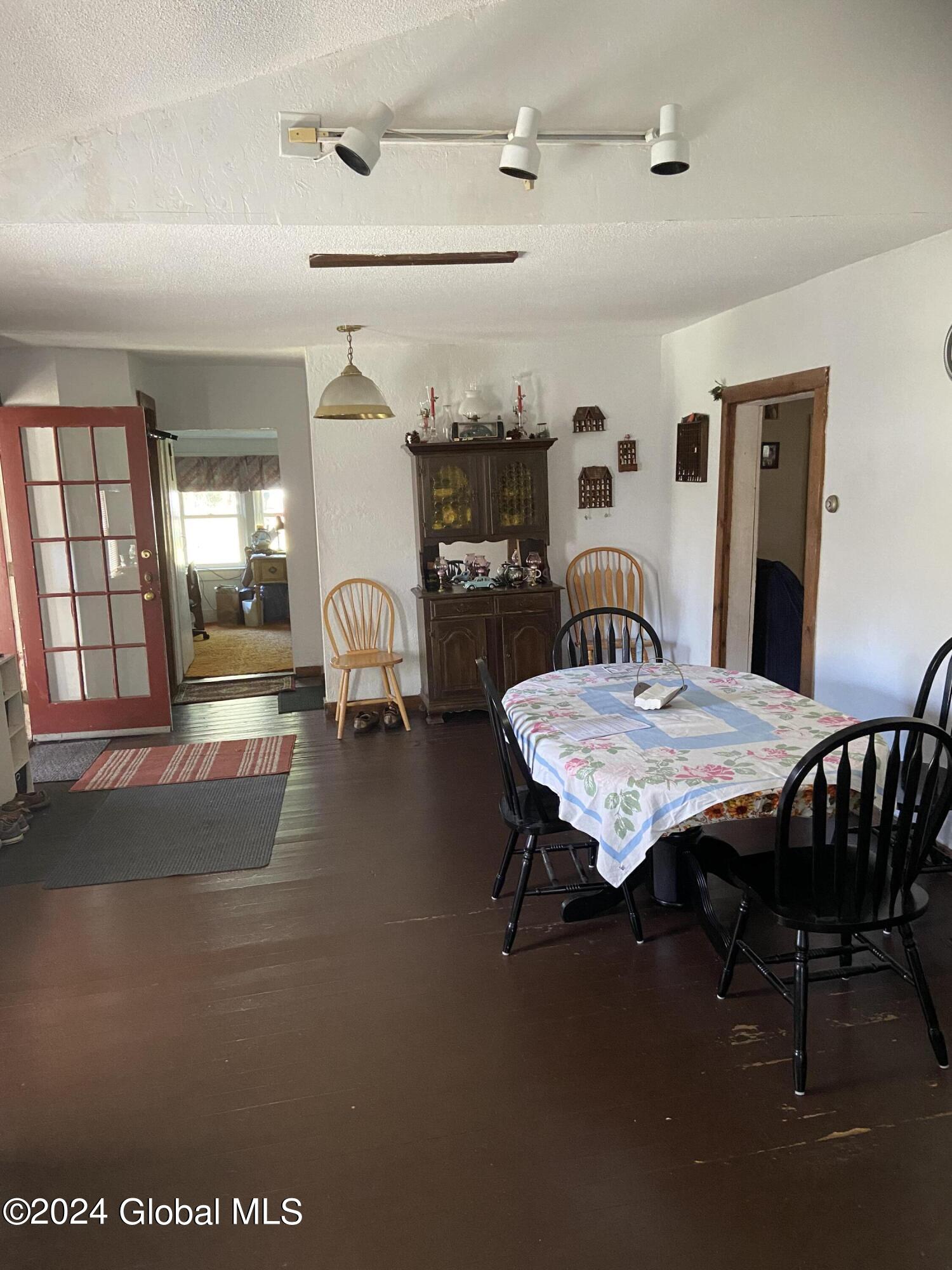 408 Reynolds Road Moreau, NY 12828 - Photo 5 of 26 5