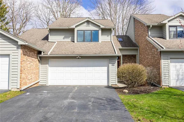 $224,900 | 12 Kettering Drive, Greece, NY 14612