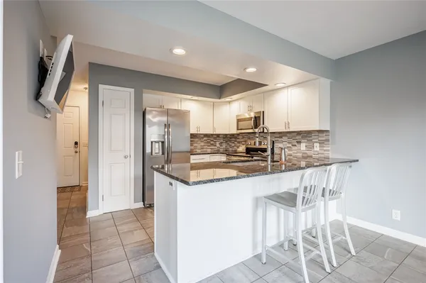 $224,900 | 12 Kettering Drive, Greece, NY 14612