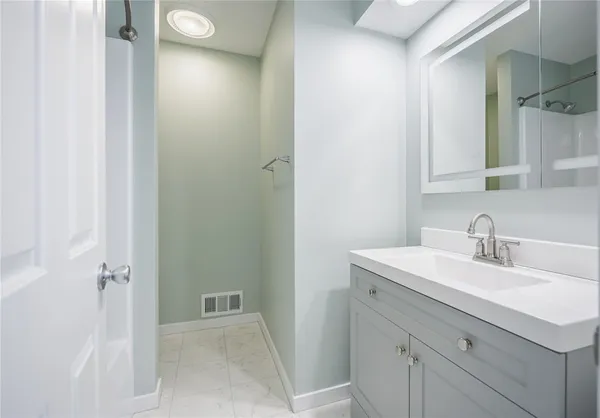 $224,900 | 12 Kettering Drive, Greece, NY 14612