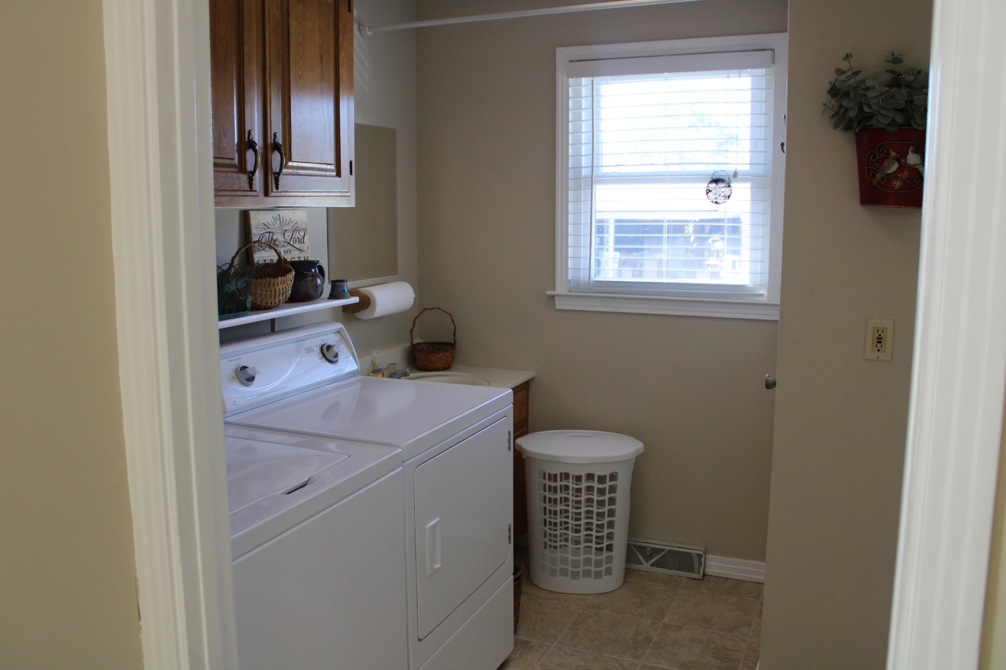 229 Oakland Drive Sparta, TN 38583 - Photo 16 of 26 a room with storage and utility