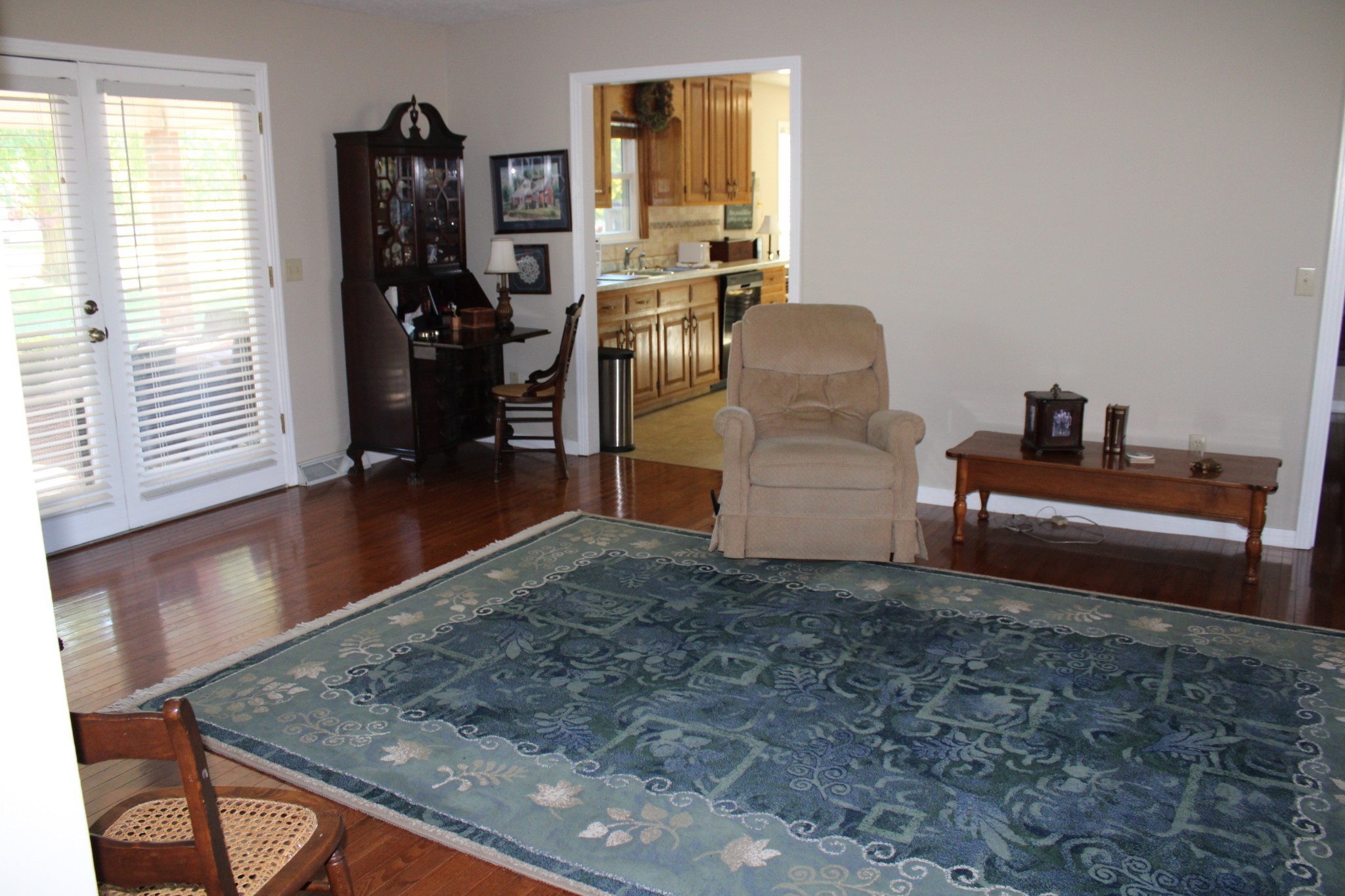 229 Oakland Drive Sparta, TN 38583 - Photo 8 of 26 a living room with furniture and a wooden floor