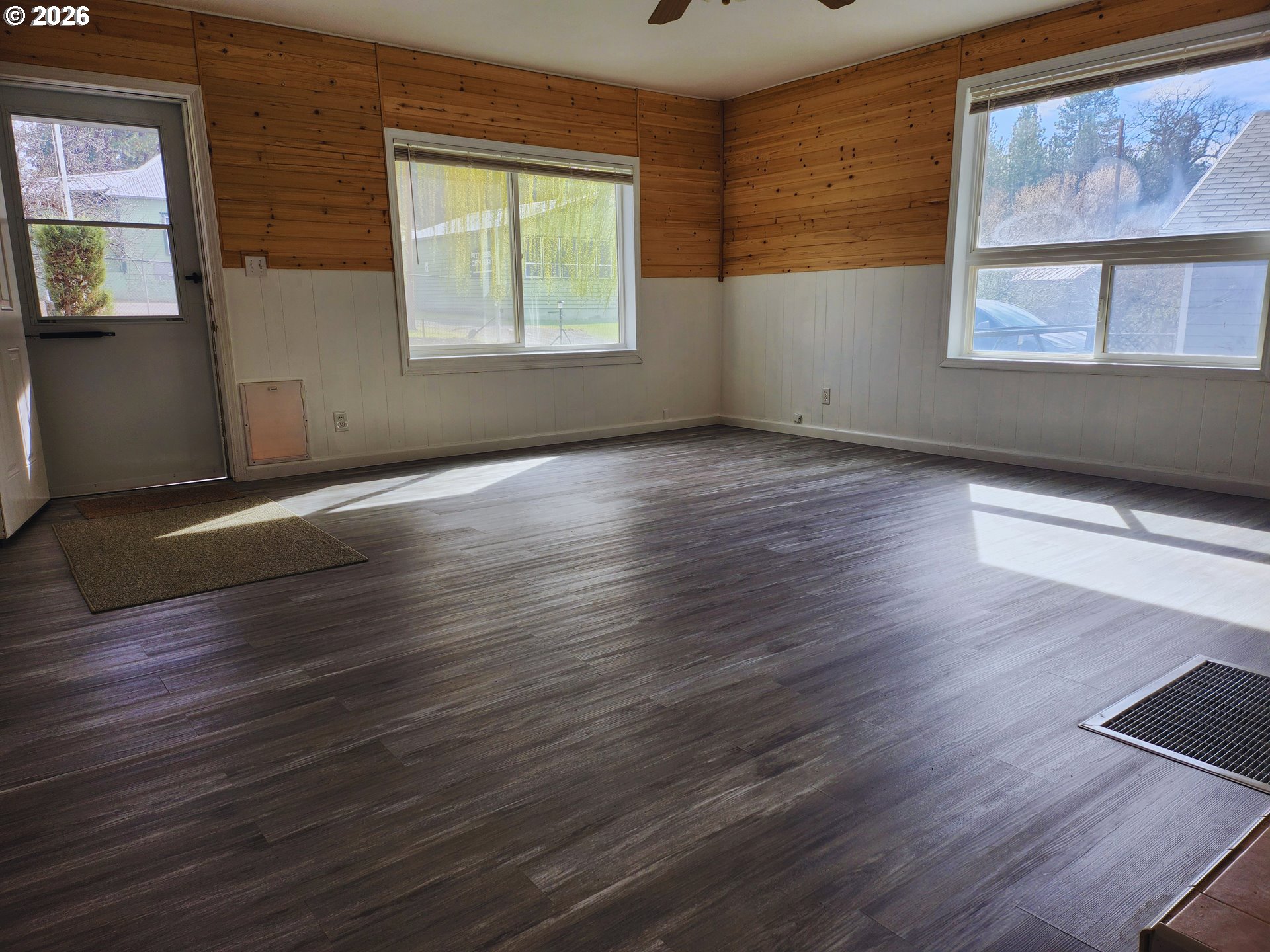 80199 Emigrant Street Wamic, OR 97063 - Photo 3 of 19