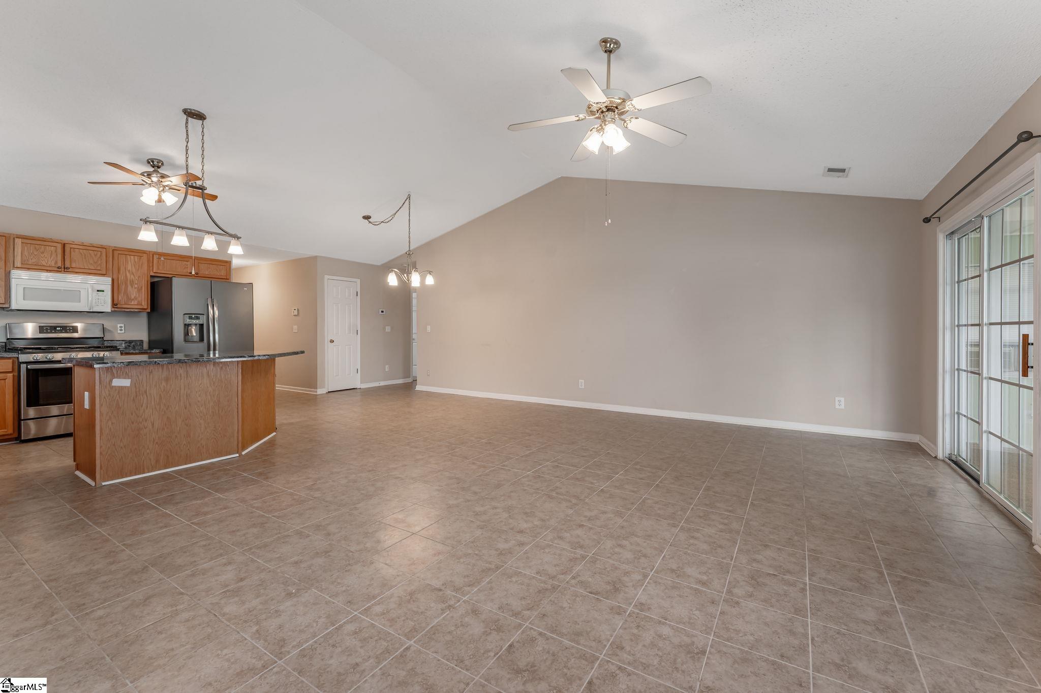 365 Honor Road Duncan, SC 29334 - Photo 6 of 29 Gallery Image 6