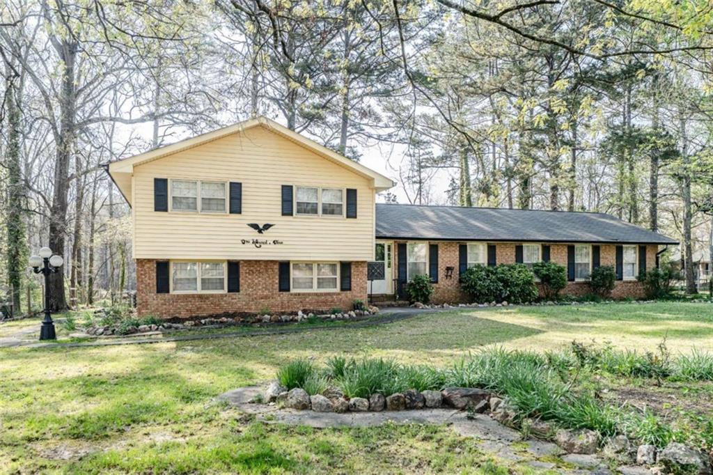 103 Rolling Oaks Drive Rome, GA 30165 - Photo 2 of 39