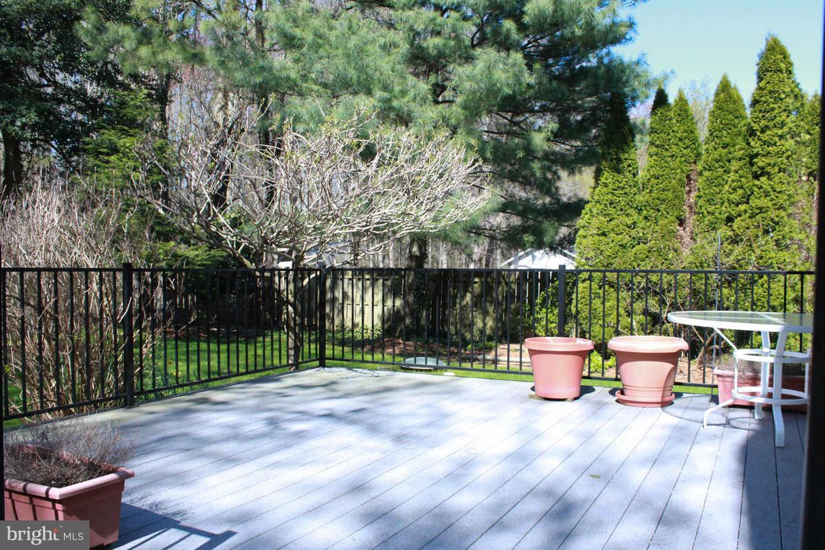 1505 Warfield Road Edgewater, MD 21037 - Photo 3 of 30 Exterior (General)