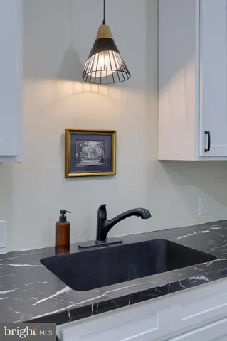 a close view of sink and tap