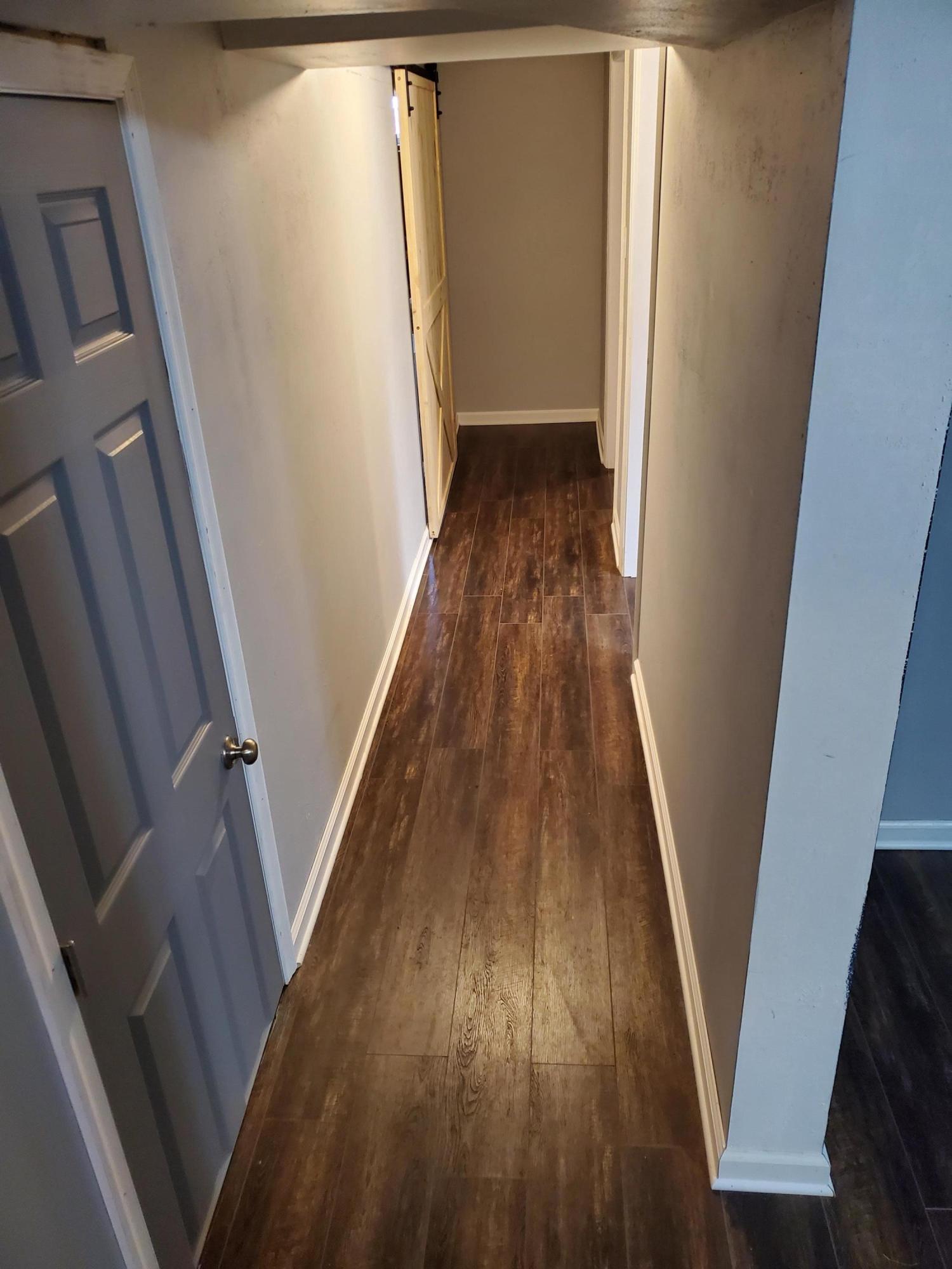 5308 Grandin Rd Extension Roanoke, VA 24018 - Photo 9 of 30 Hallway