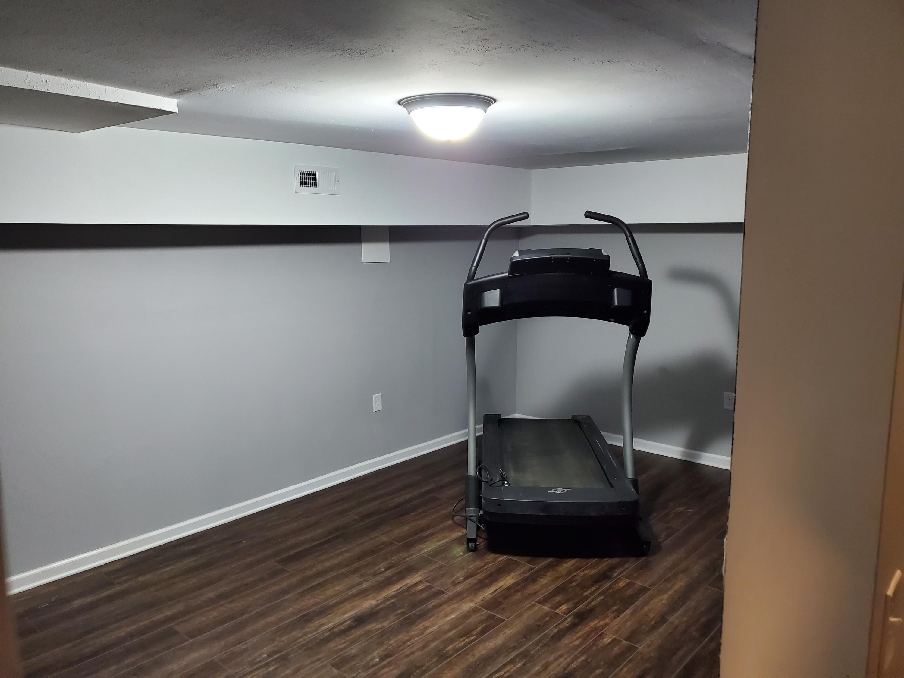5308 Grandin Rd Extension Roanoke, VA 24018 - Photo 10 of 30 Family Room