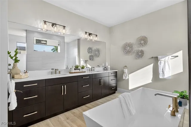 $4,149,000 | 1024 Dolphin Drive, Cape Coral, FL 33904