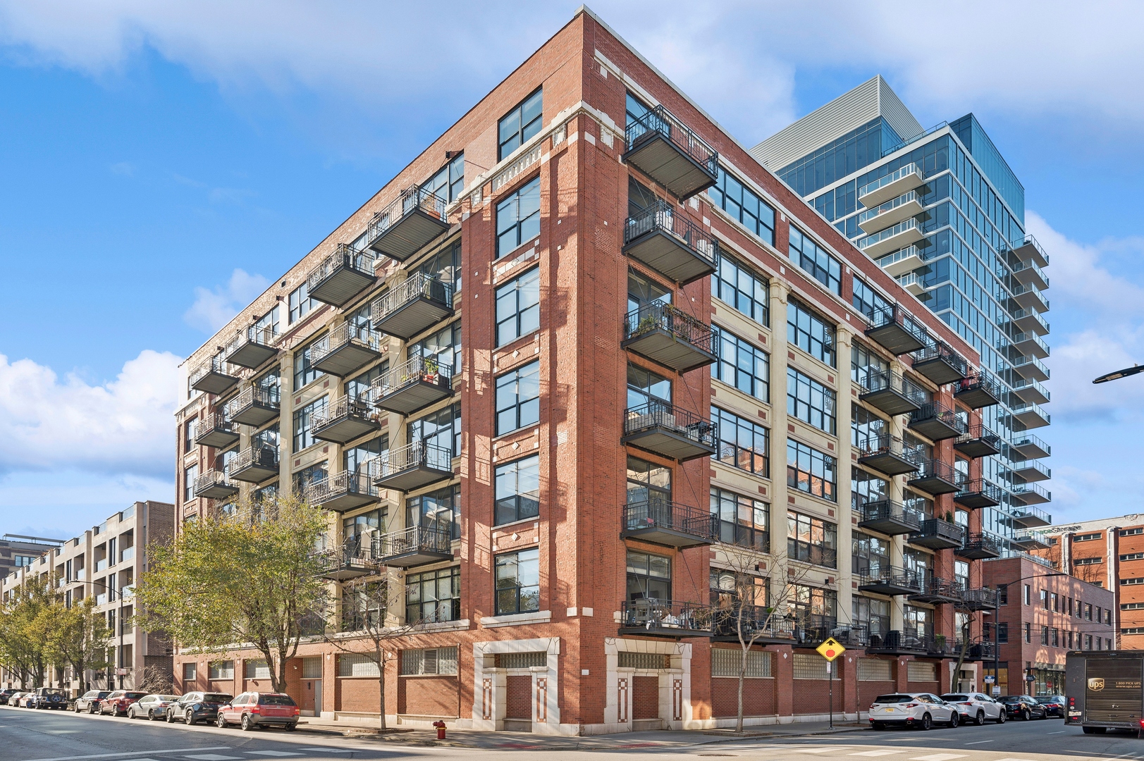 843 West Adams Street, Unit 407 Chicago, IL 60607 - Photo 1 of 23 Gallery Image 1