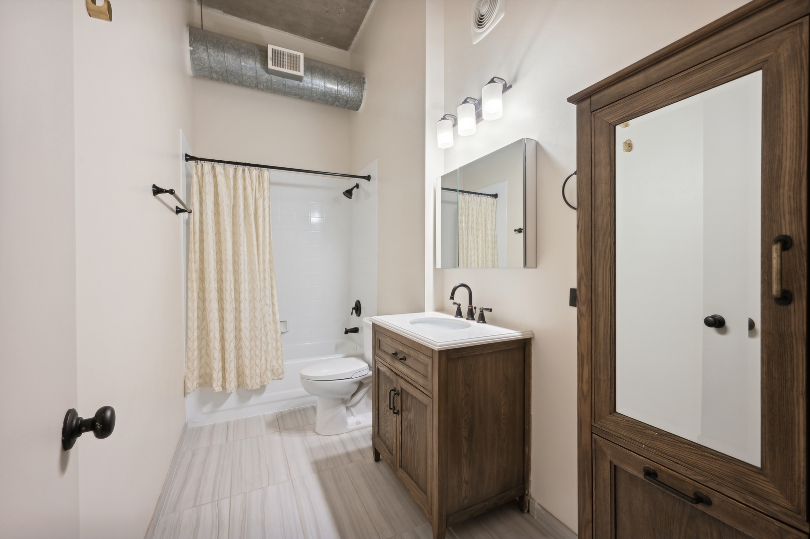 843 West Adams Street, Unit 407 Chicago, IL 60607 - Photo 18 of 23 Gallery Image 18
