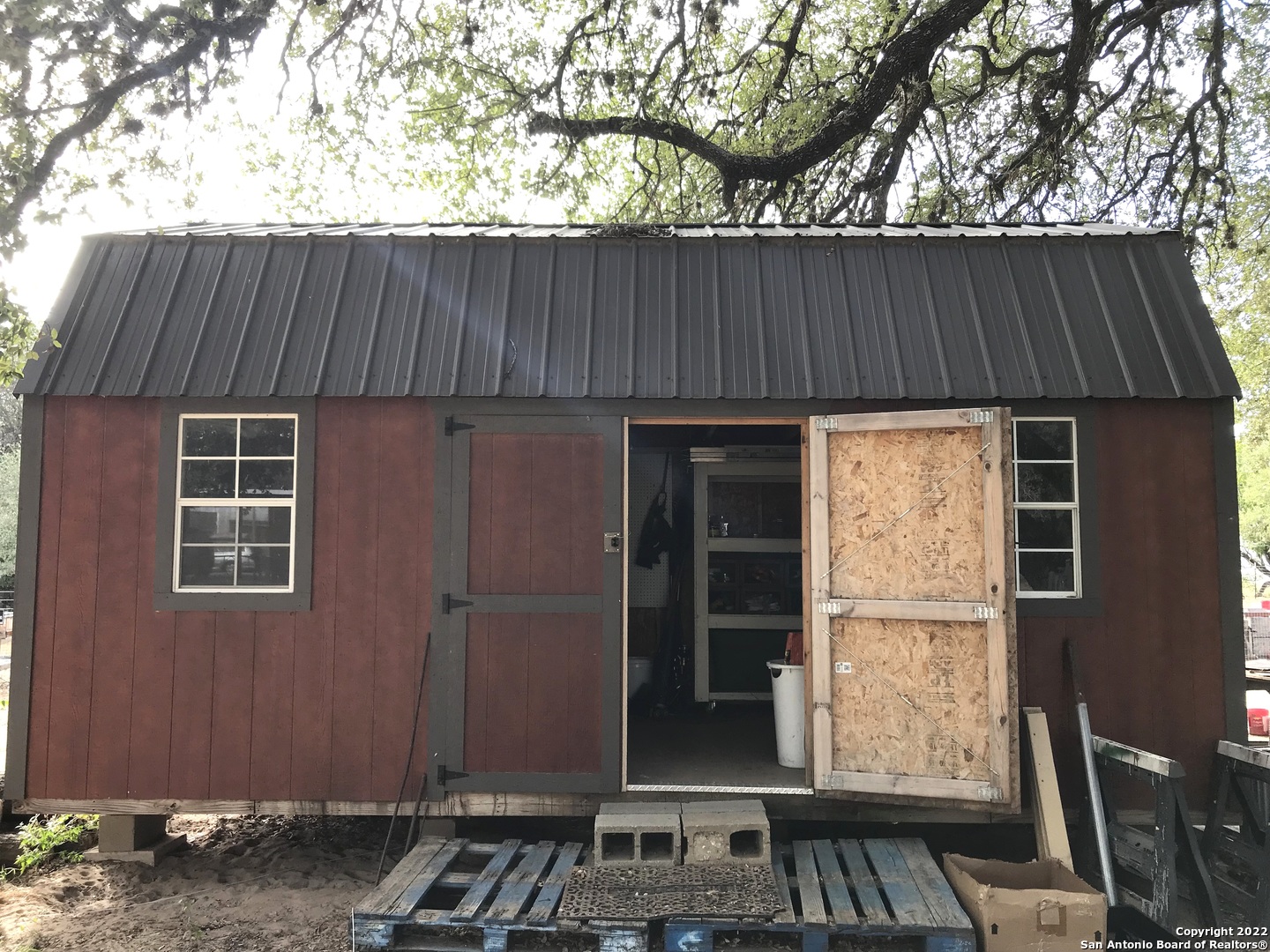 1211 Devine Drive Devine, TX 78016 - Photo 19 of 29